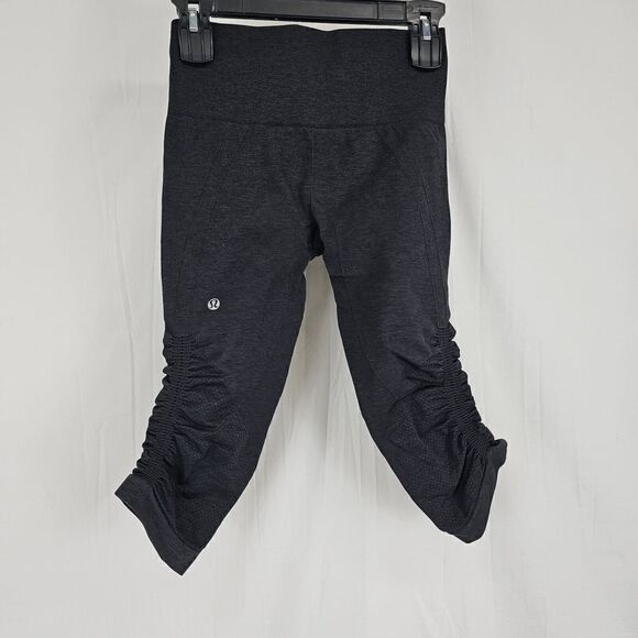Lululemon In The Flow Crop II Heathered Black Size 4 - Picture 3 of 7